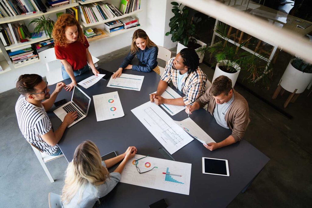 collaborative process of multicultural skilled peo 5ehbqrg.jpg